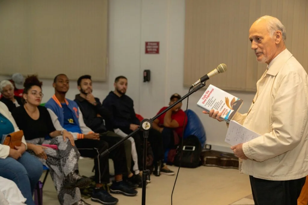 Dr. Antonio Oliveira Cruz